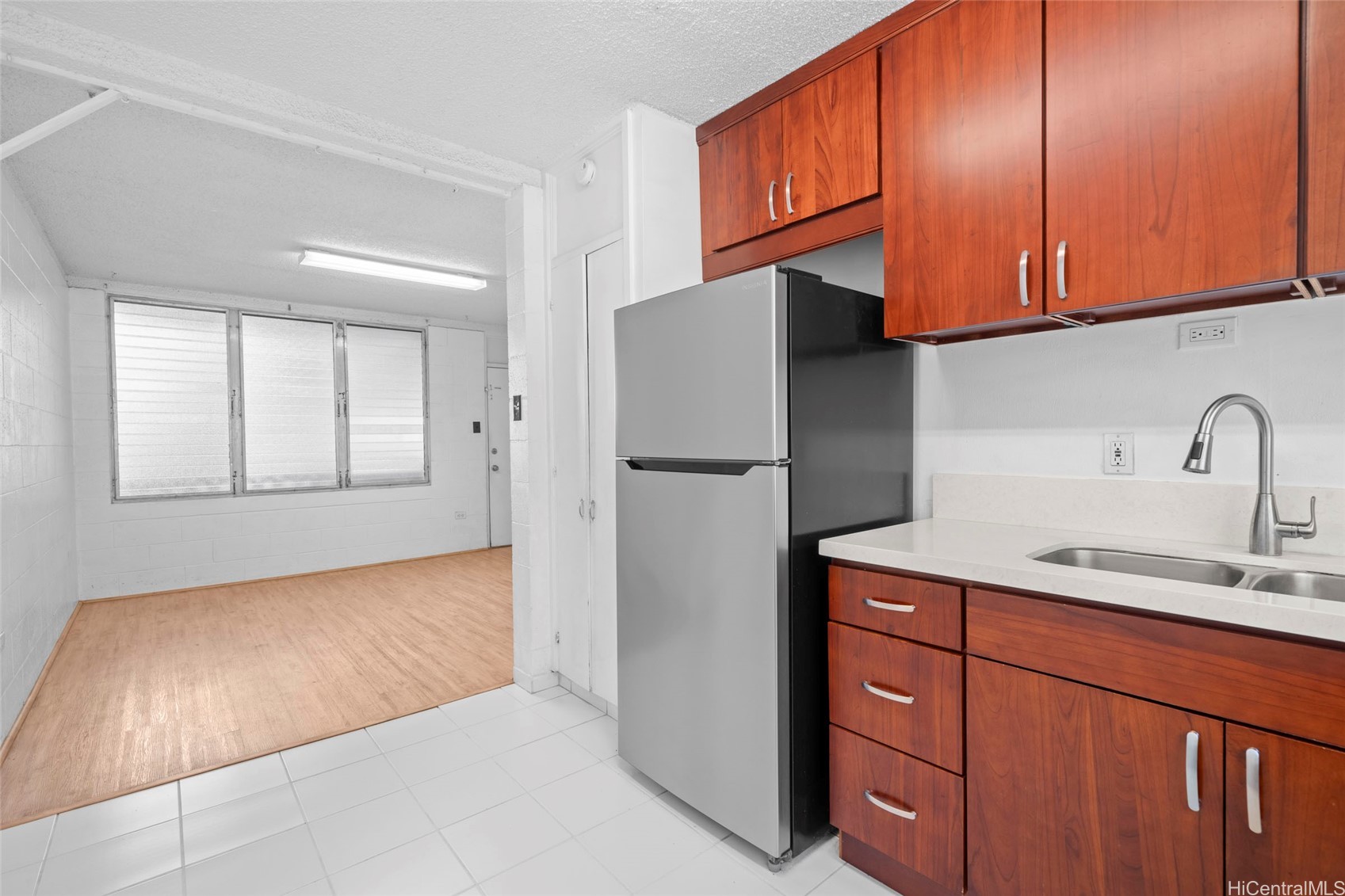 98-120 Lipoa Place 204 Property Photo 2