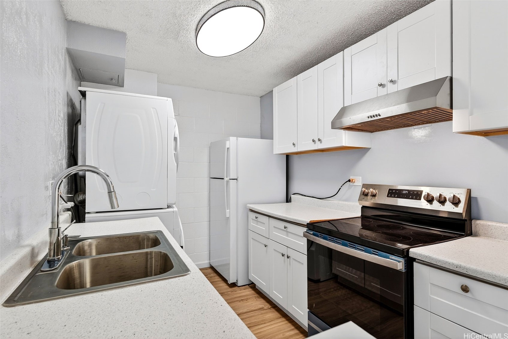 1260 Richard Lane B-602 Property Photo 6