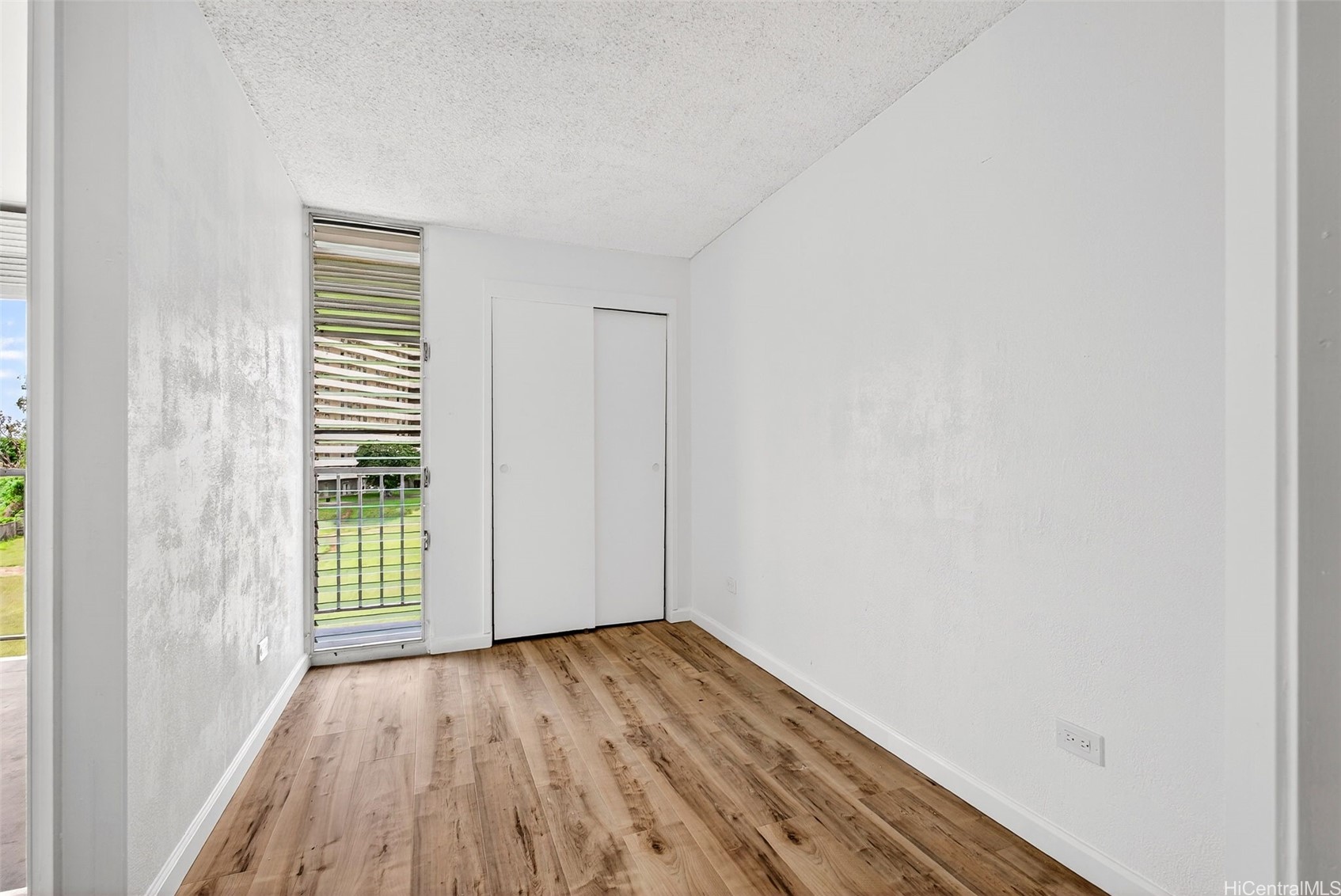 1260 Richard Lane B-602 Property Photo 11