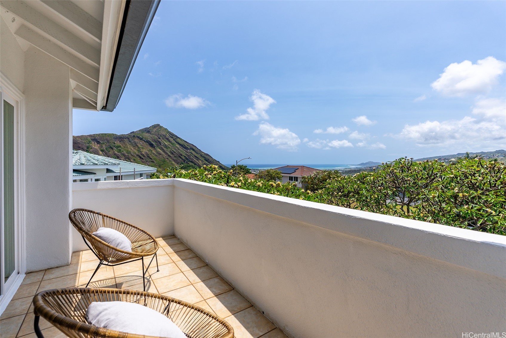 1025 Hanohano Way Property Photo 12