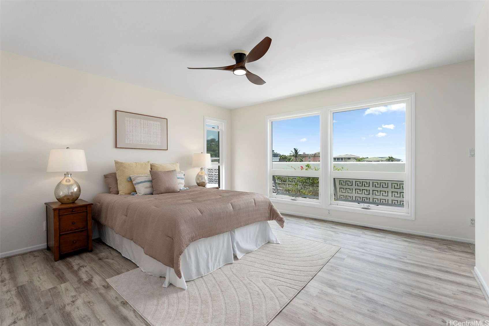 1025 Hanohano Way Property Photo 15