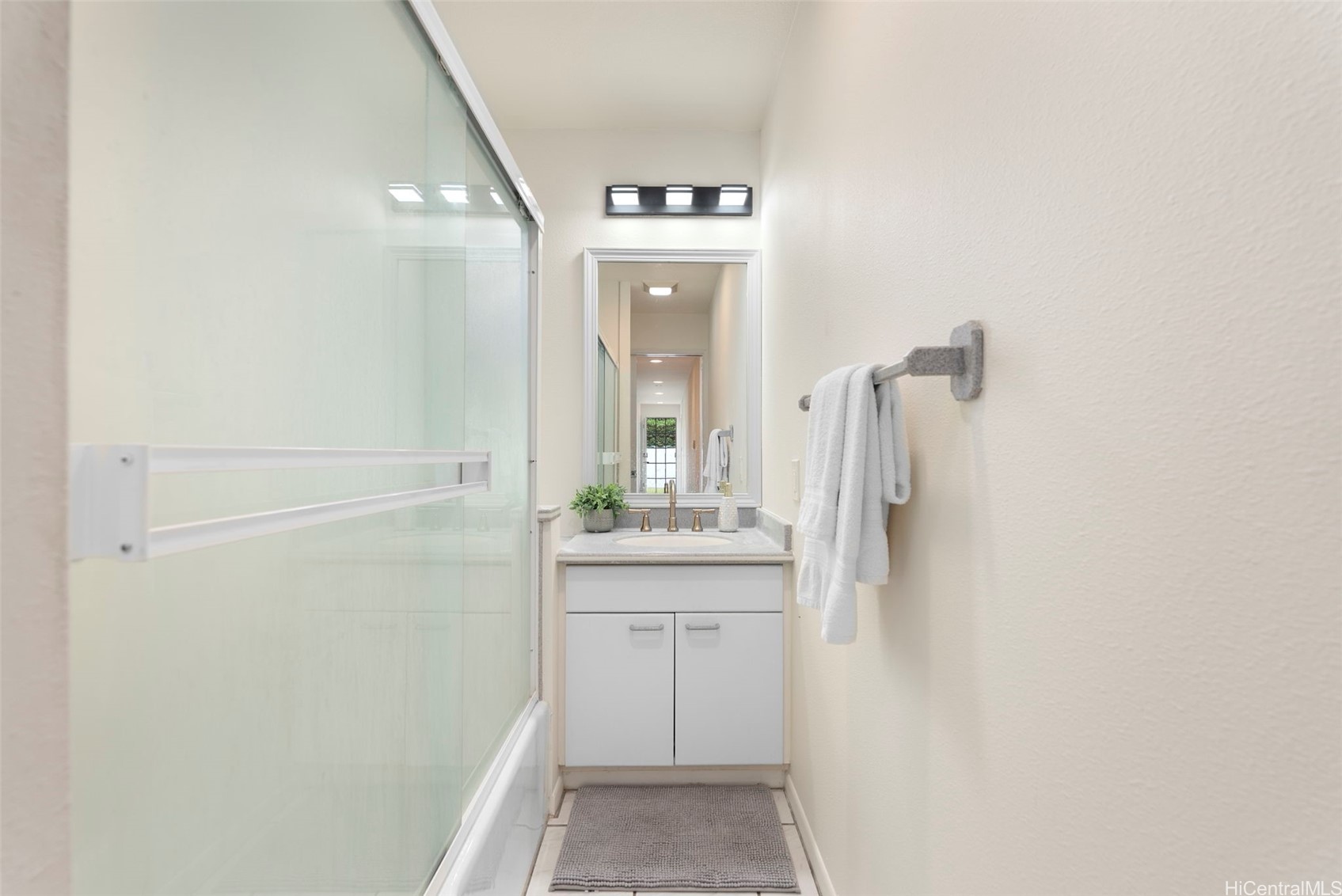 1025 Hanohano Way Property Photo 19