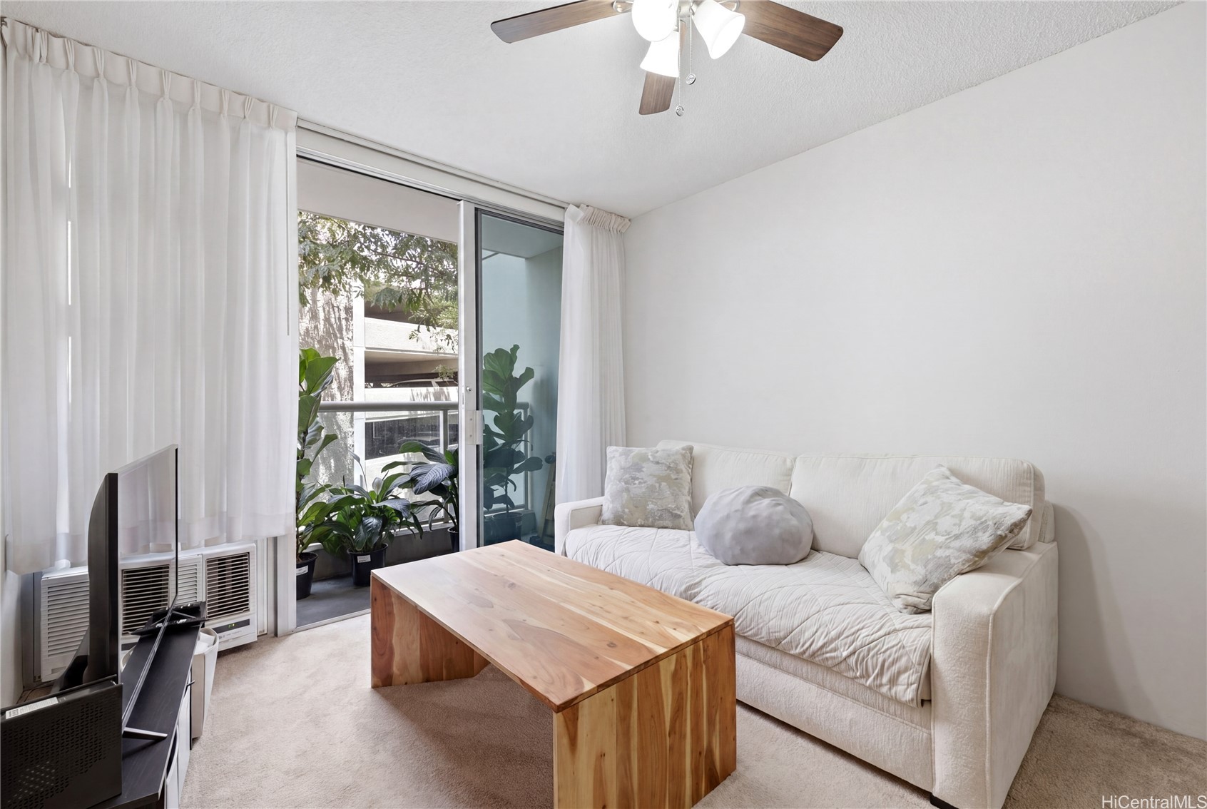 1448 Young Street 304 Property Photo 9
