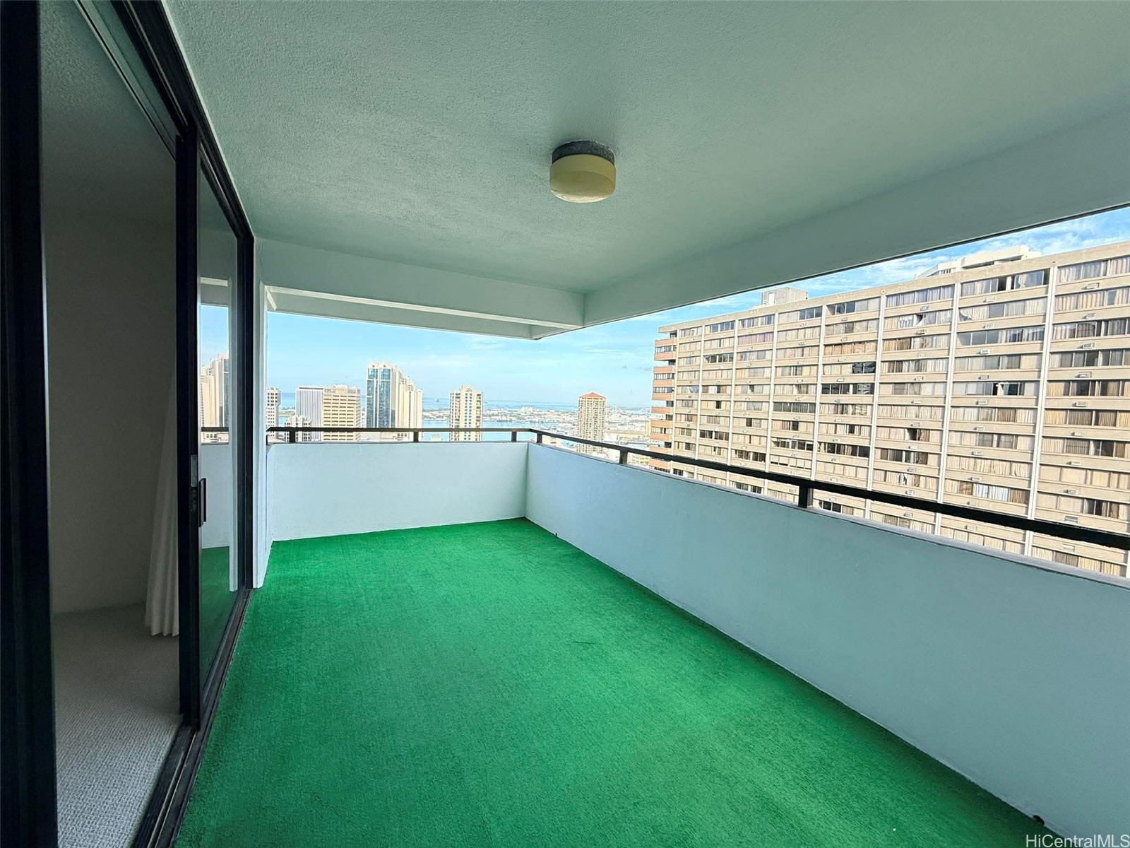 55 S Kukui Street D2701 Property Photo 6