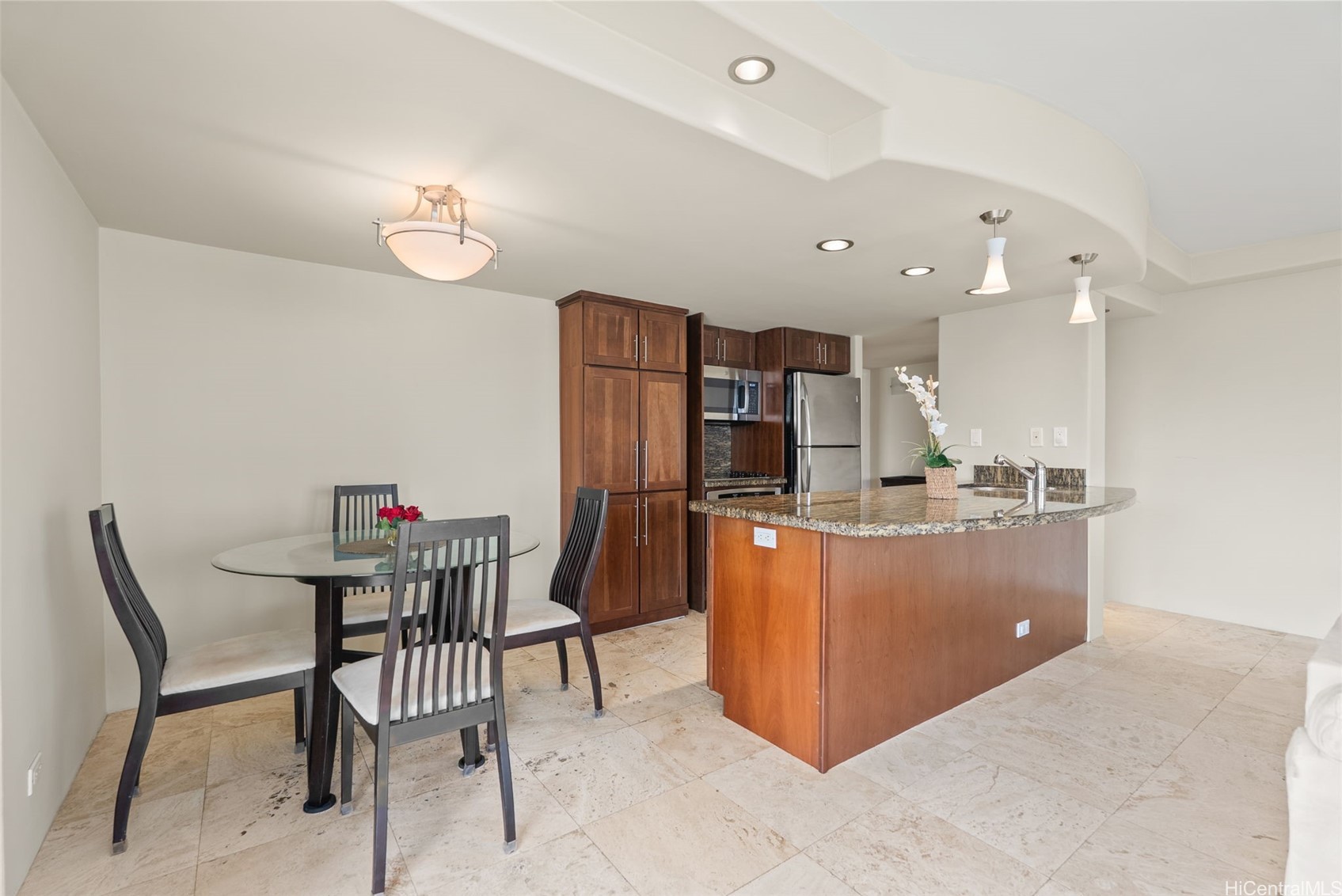 240 Makee Road 12c Property Photo 8