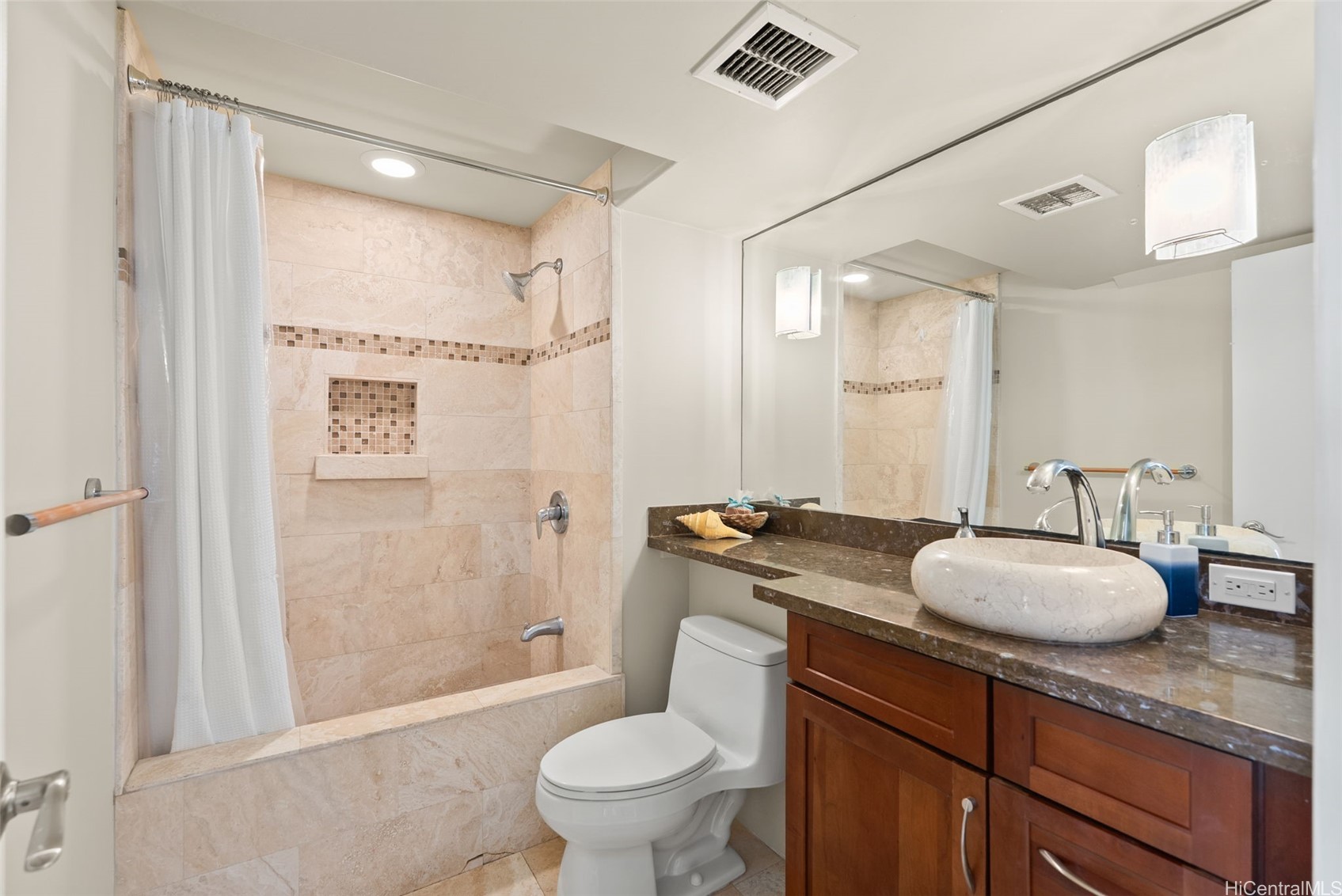 240 Makee Road 12c Property Photo 15