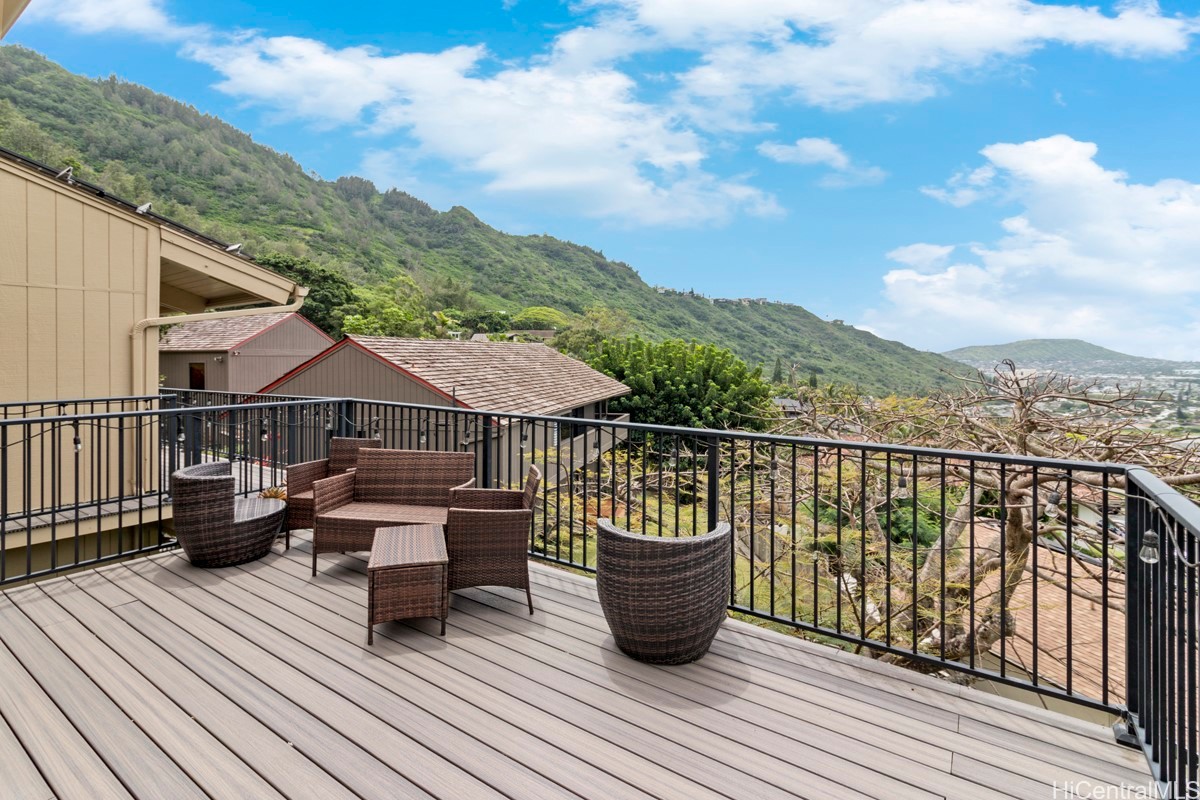 928 Puuomao Place Property Photo 3