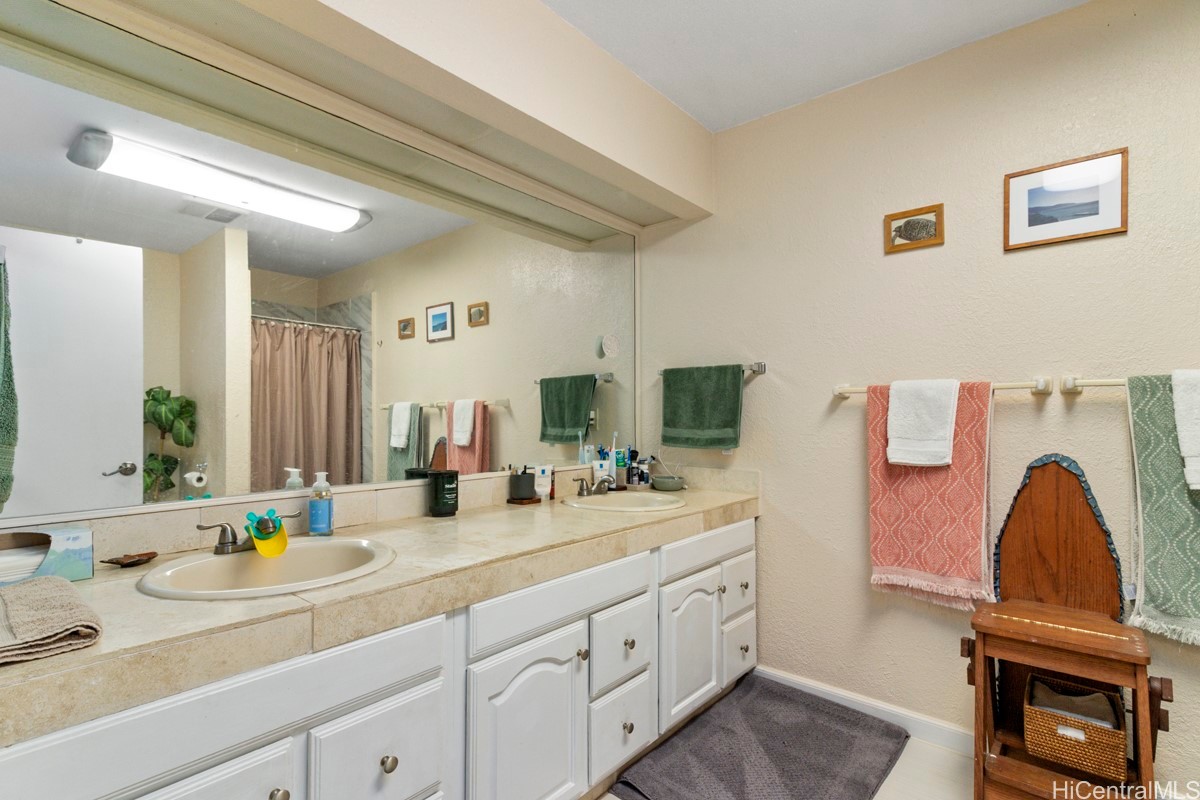 928 Puuomao Place Property Photo 17