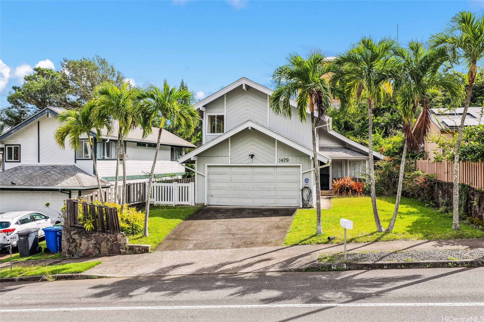 1479 Kanapuu Drive Property Photo 1