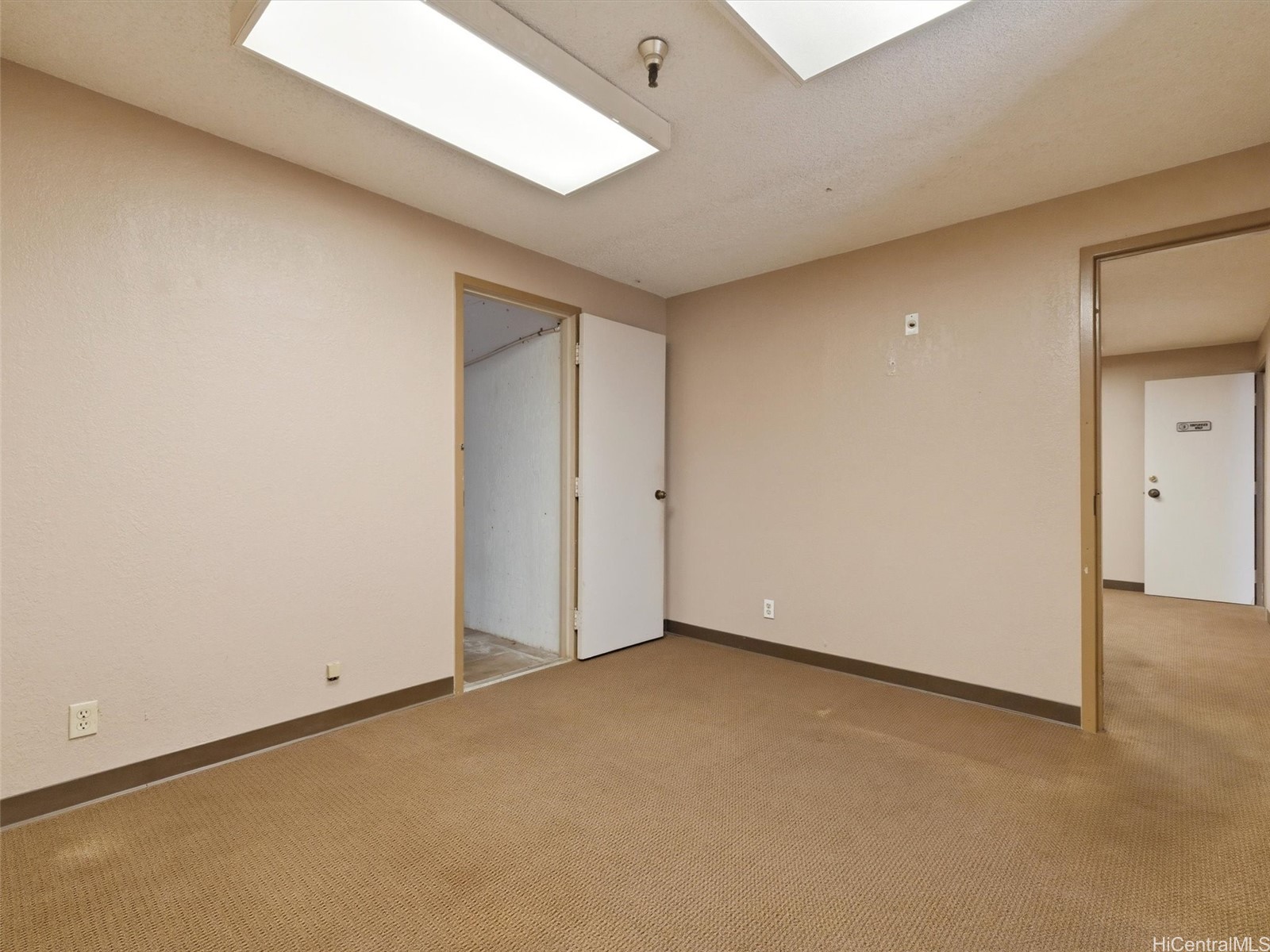 94-515 Ukee Street Property Photo 8