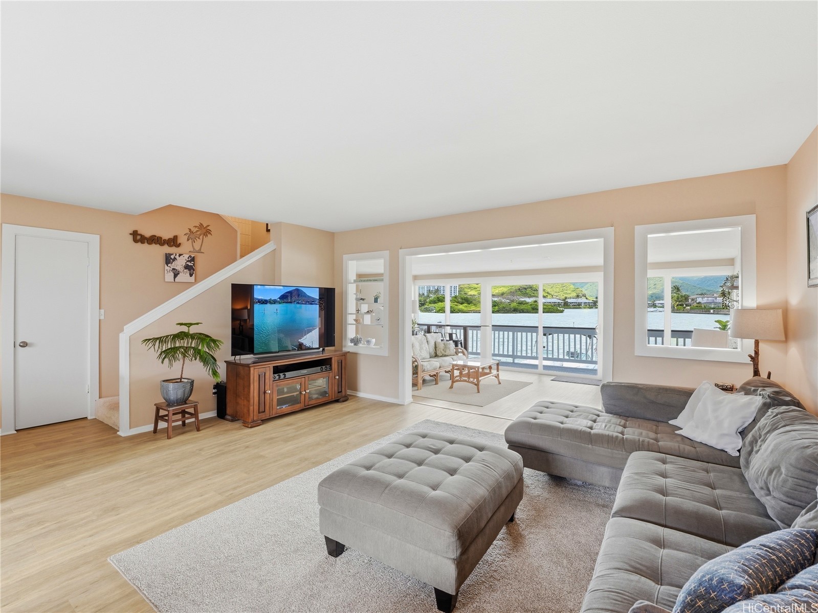 715 Koko Isle Circle 13/1307 Property Photo 2