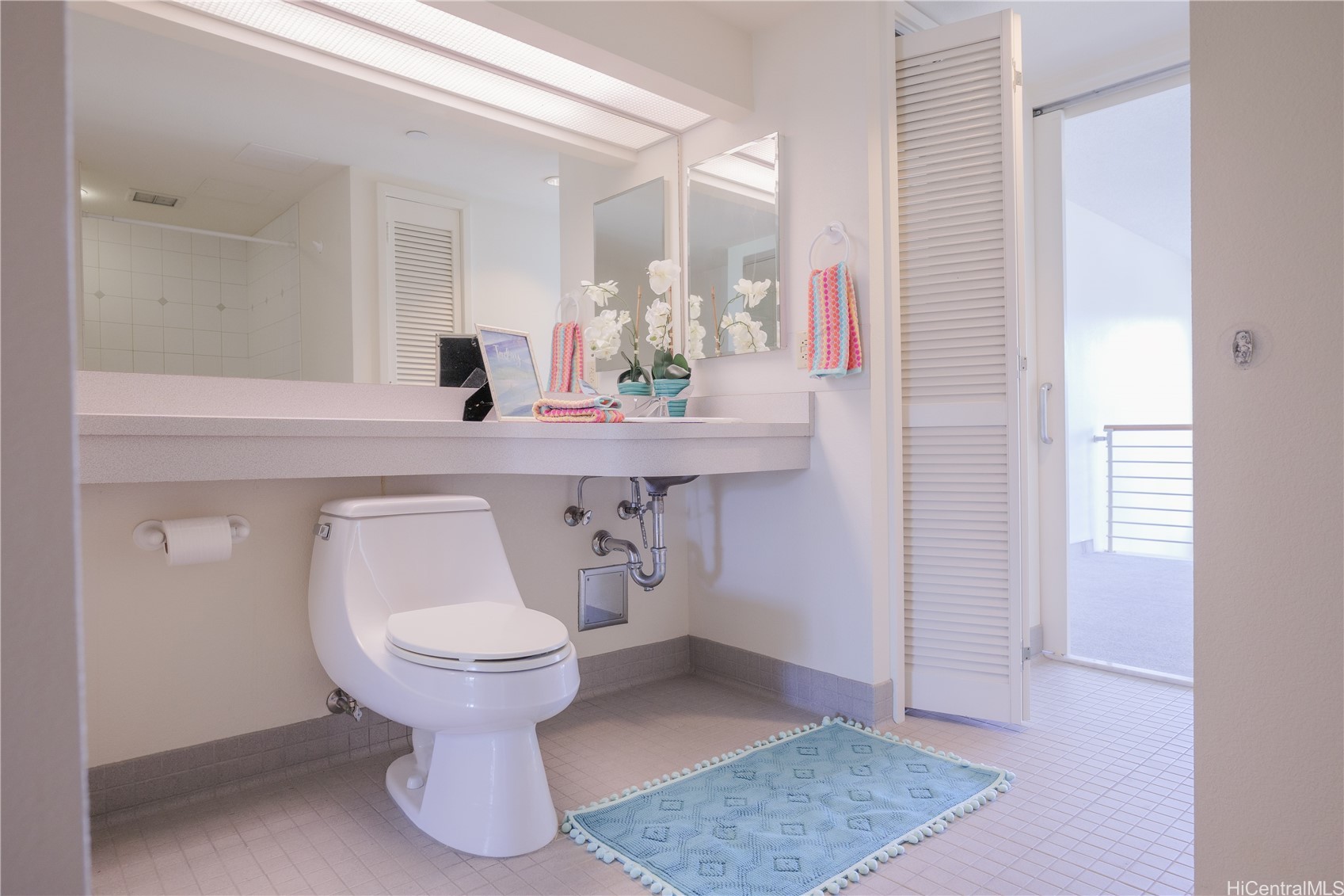 545 Queen Street 633 Property Photo 9