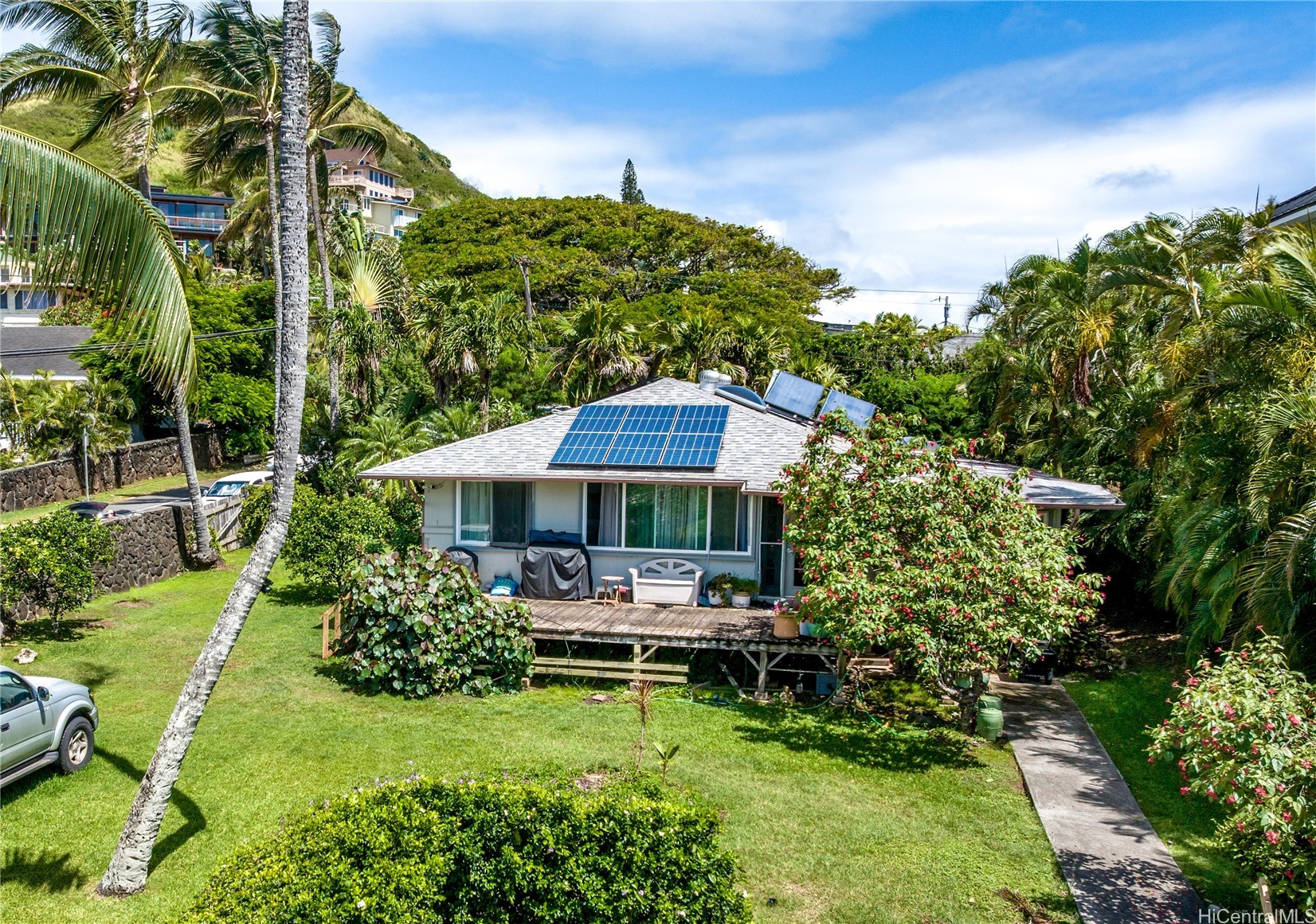 150 Kaelepulu Drive Property Photo 1