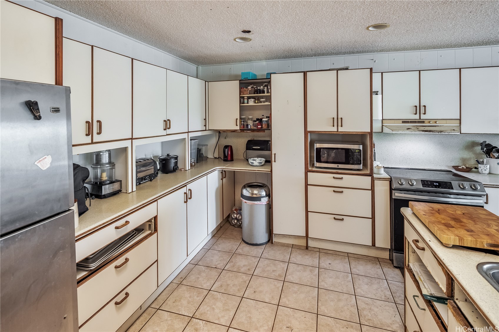 150 Kaelepulu Drive Property Photo 11