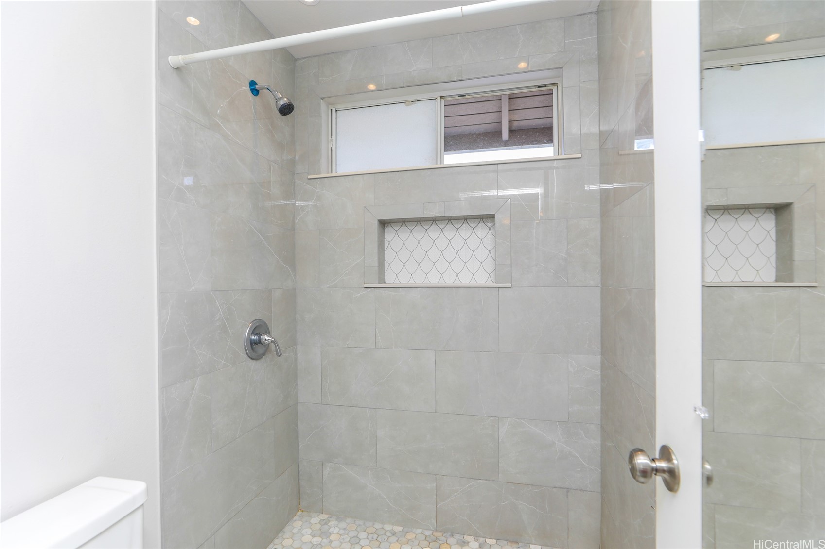91-1025 Aawa Drive Property Photo 12
