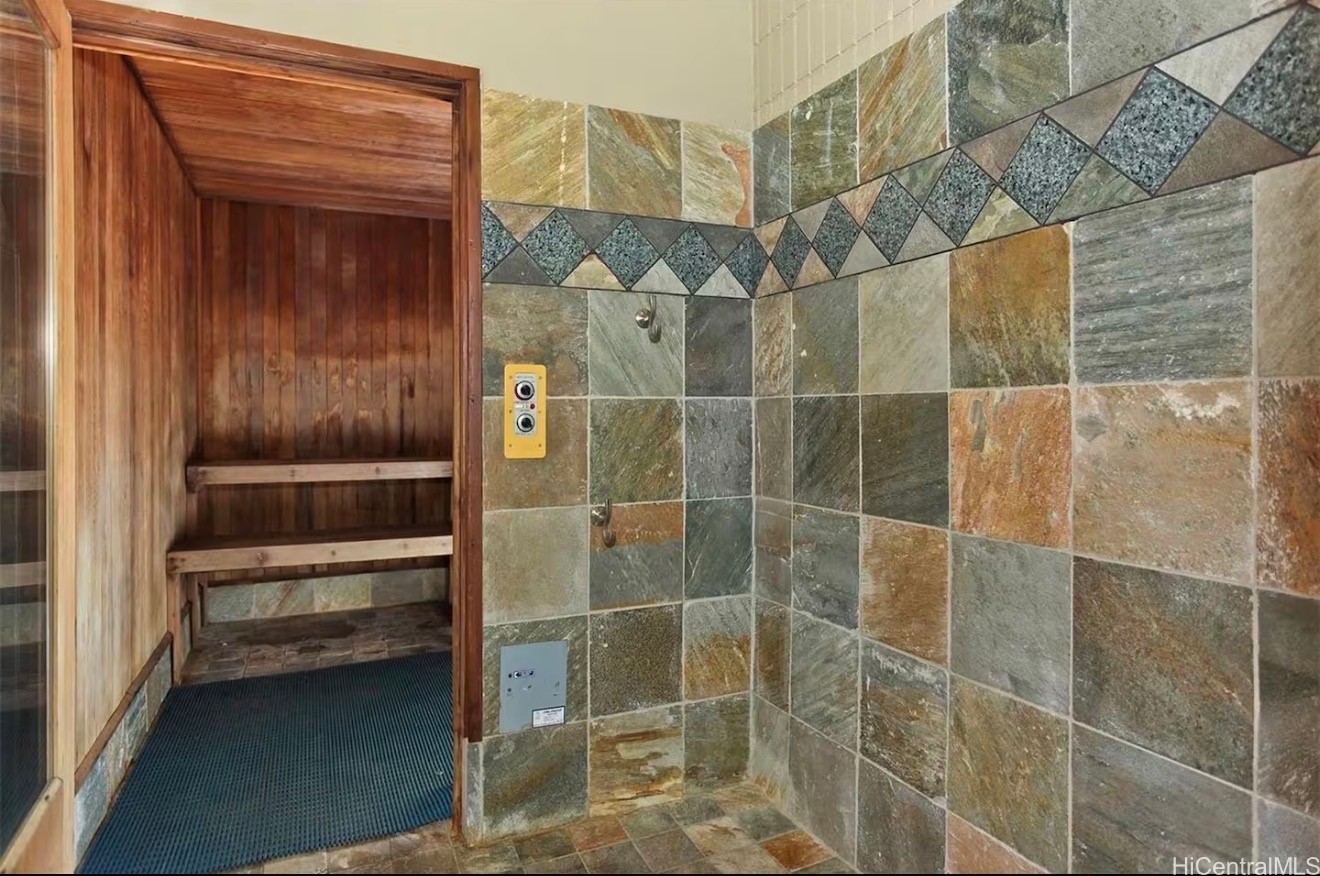 445 Seaside Avenue 2402 Property Photo 23
