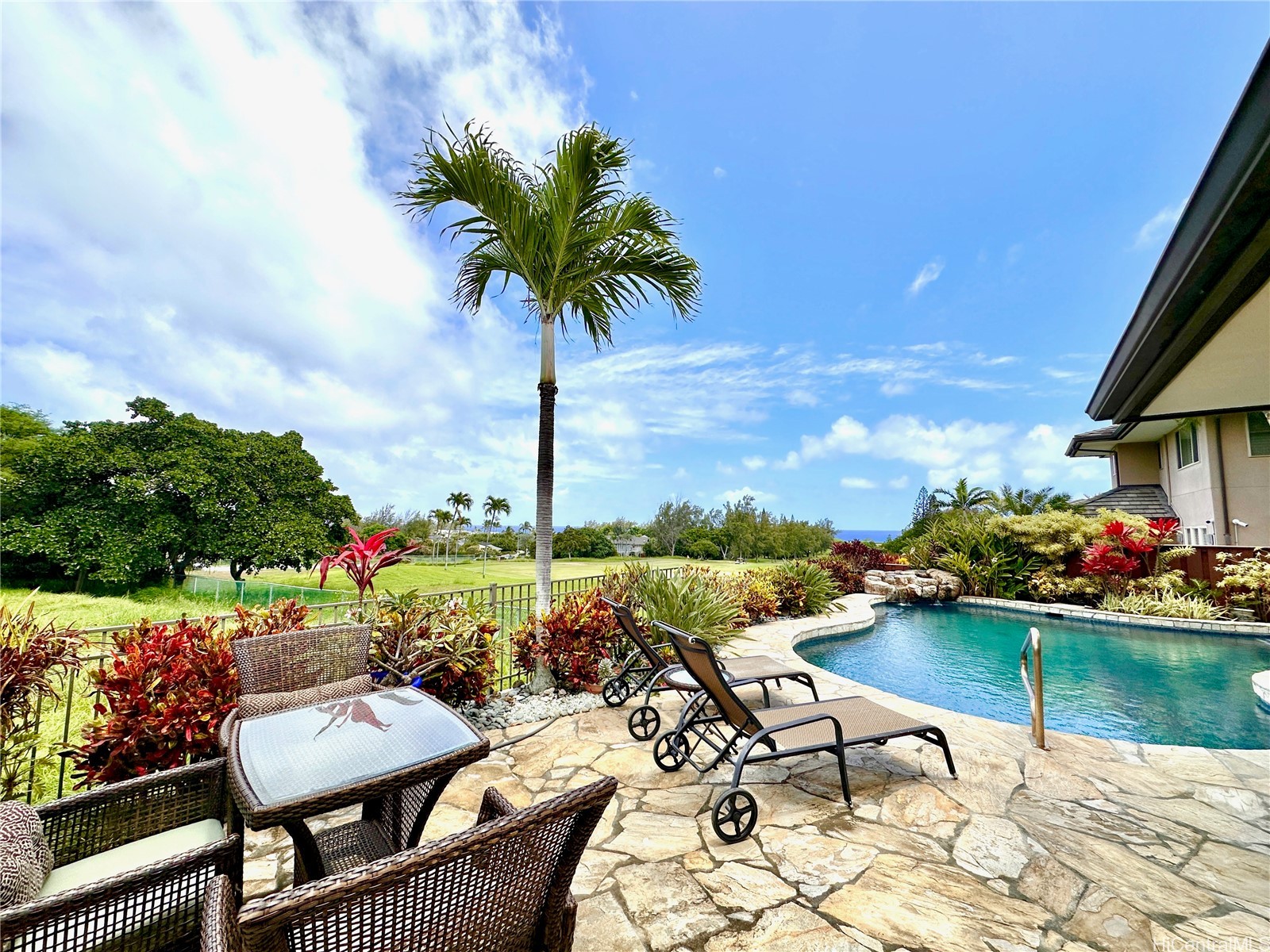 1047 Koko Kai Place Property Photo 1