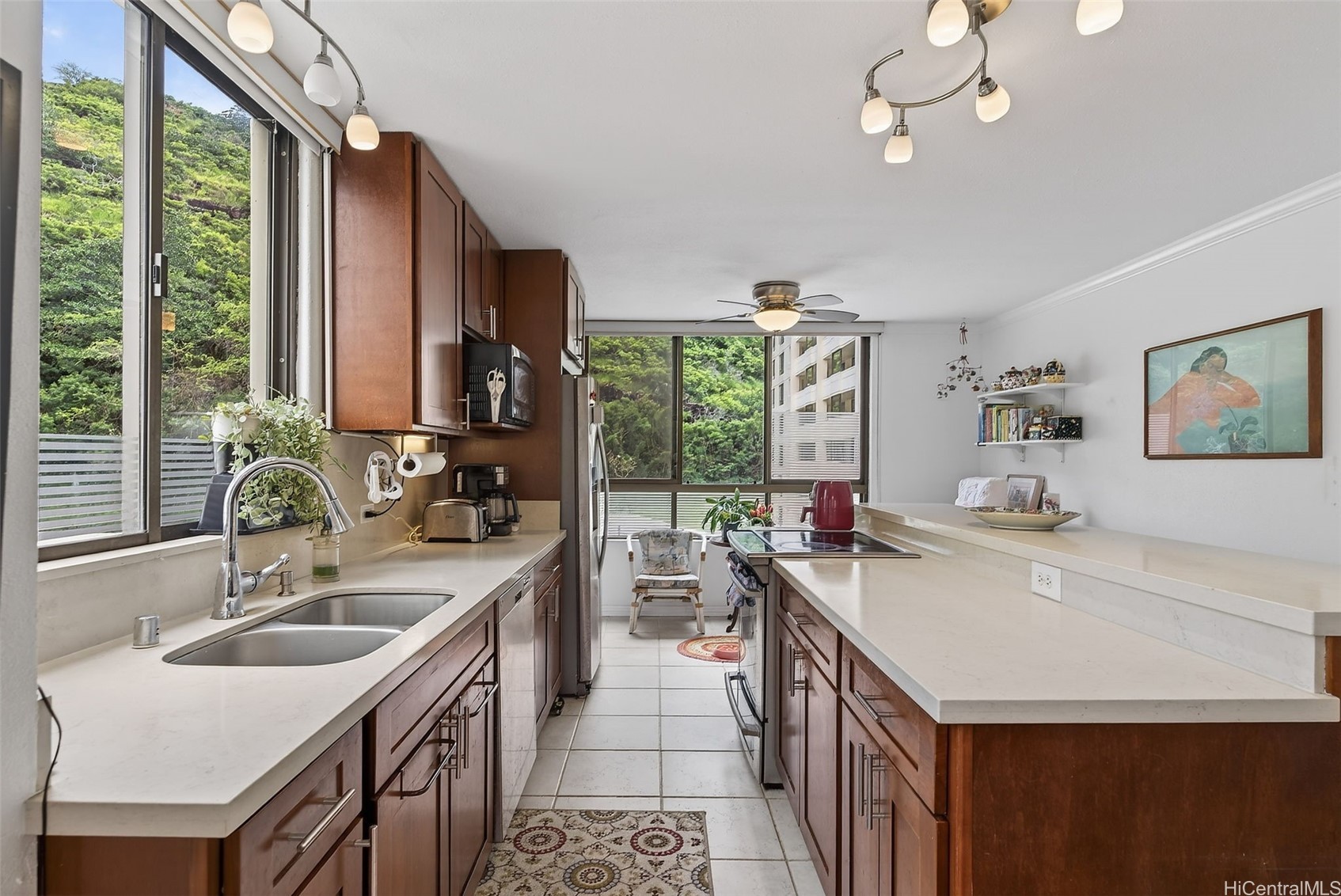 6770 Hawaii Kai Drive 401 Property Photo 5