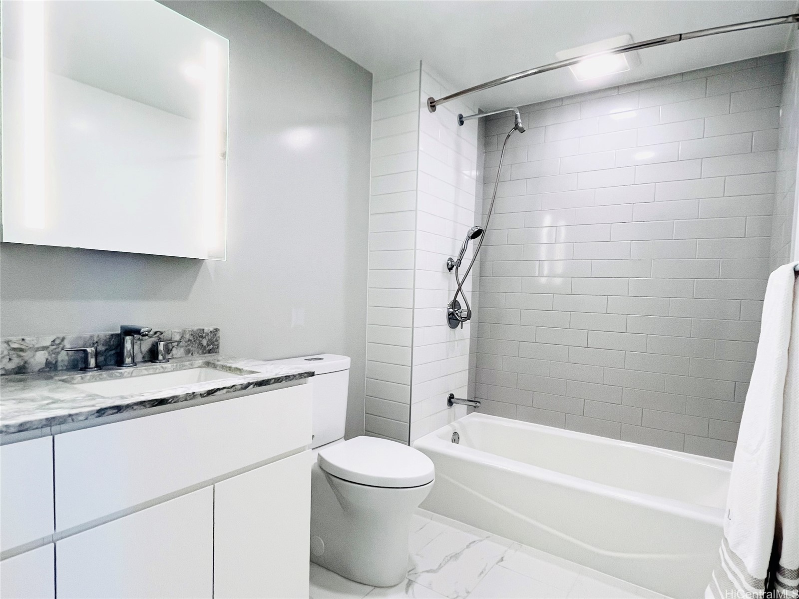 987 Queen Street 1802 Property Photo 6