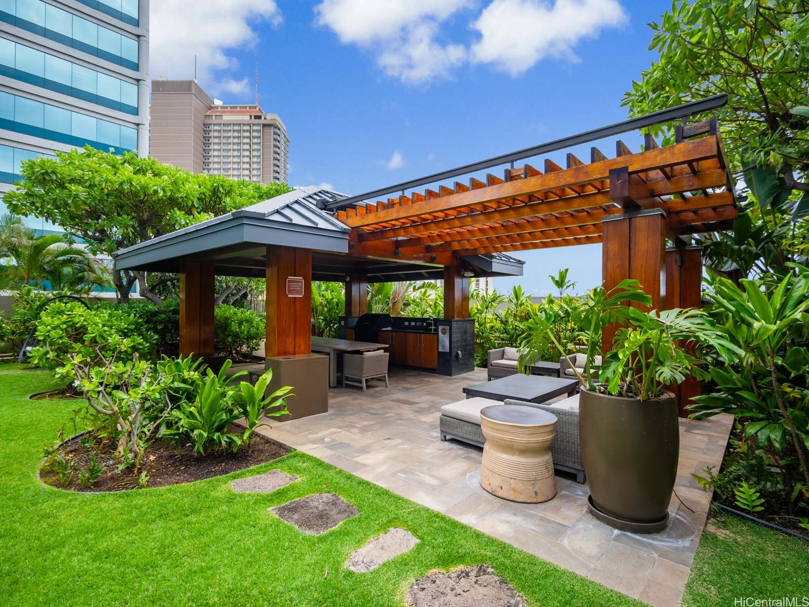 1555 Kapiolani Boulevard 914 Property Photo 20