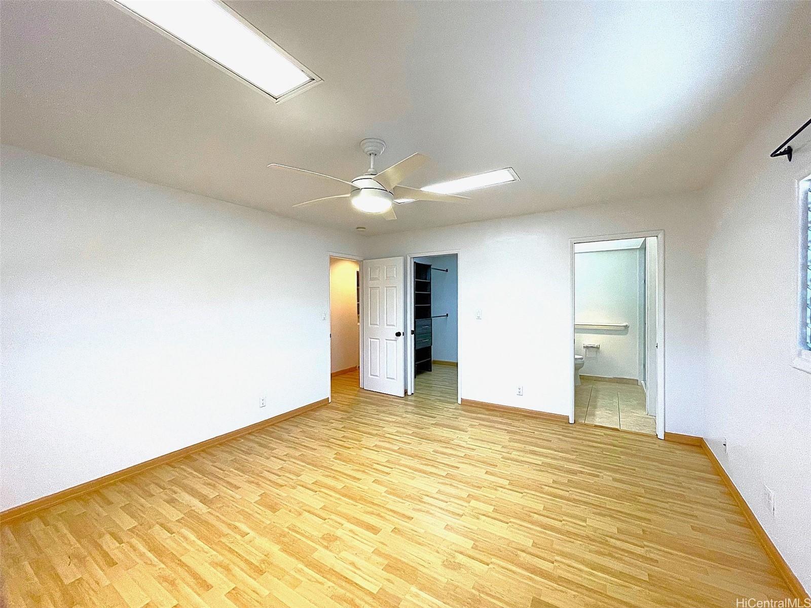 3117 Catherine Street Property Photo 6