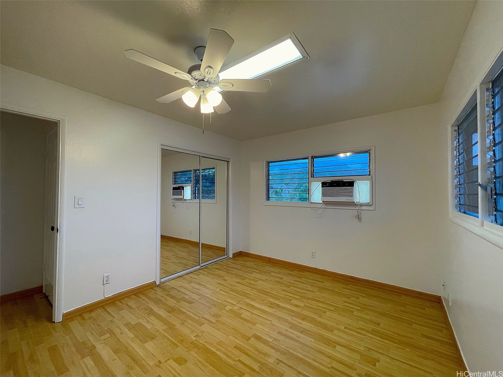 3117 Catherine Street Property Photo 10