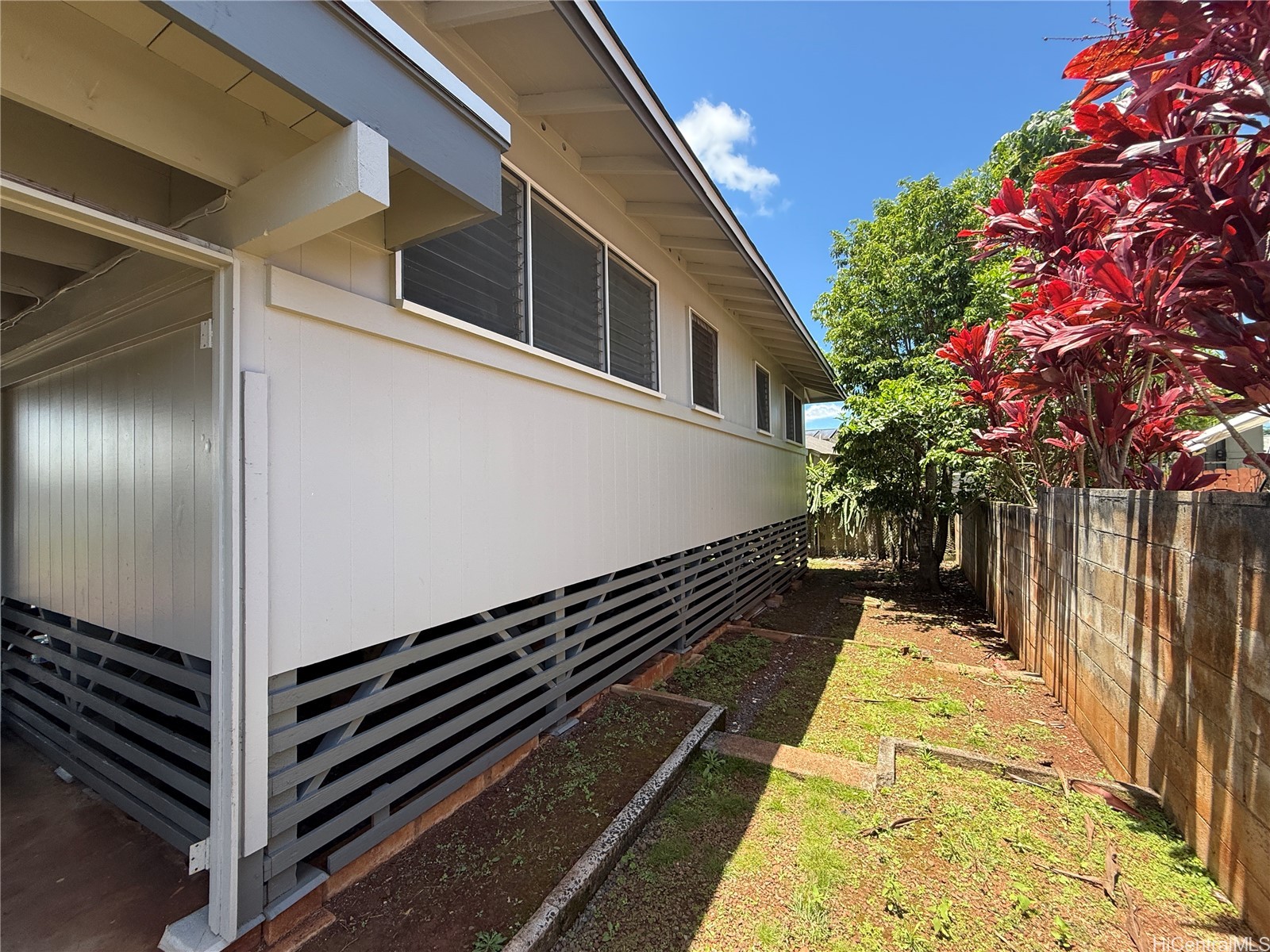 1221 Ihiihi Avenue Property Photo 11
