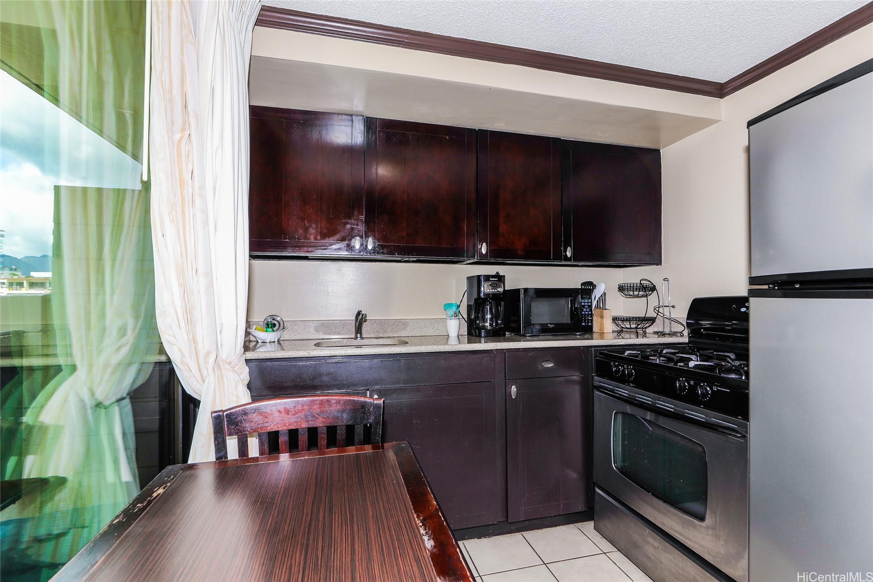 2425 Kuhio Avenue 510 Property Photo 4