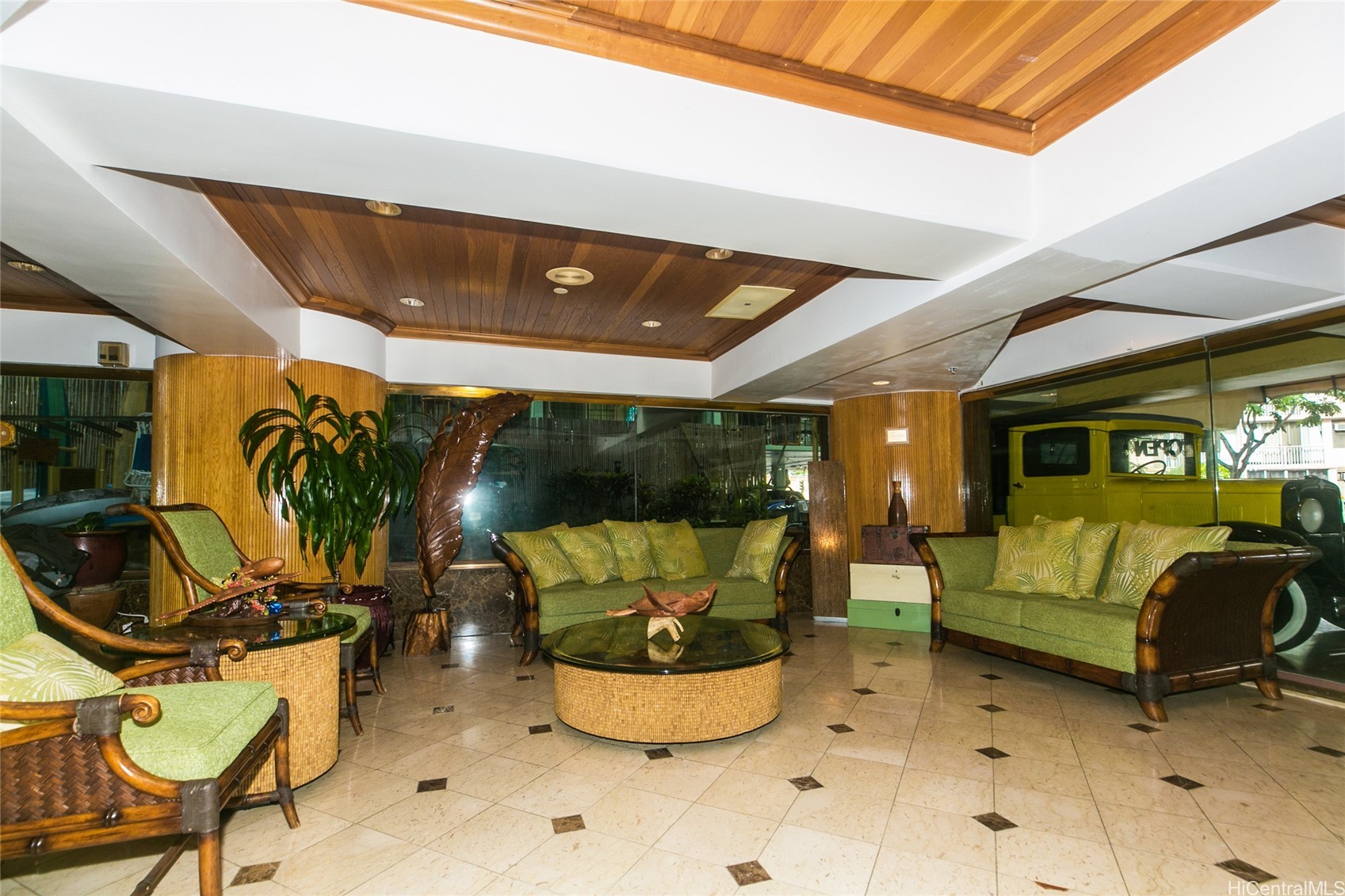 2425 Kuhio Avenue 510 Property Photo 8