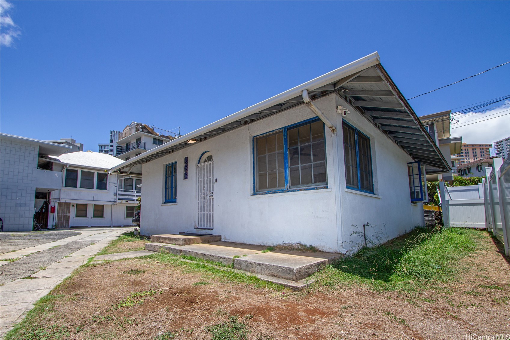 1044 Green Street A Property Photo 6