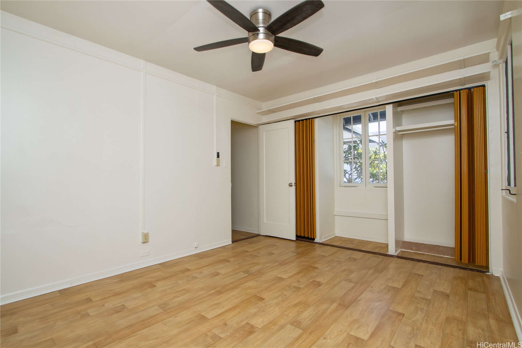 1044 Green Street A Property Photo 11