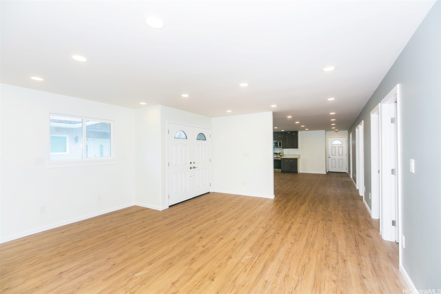 833 10th Avenue Property Photo 3