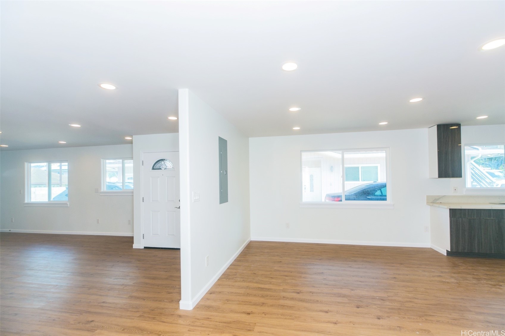 833 10th Avenue Property Photo 5
