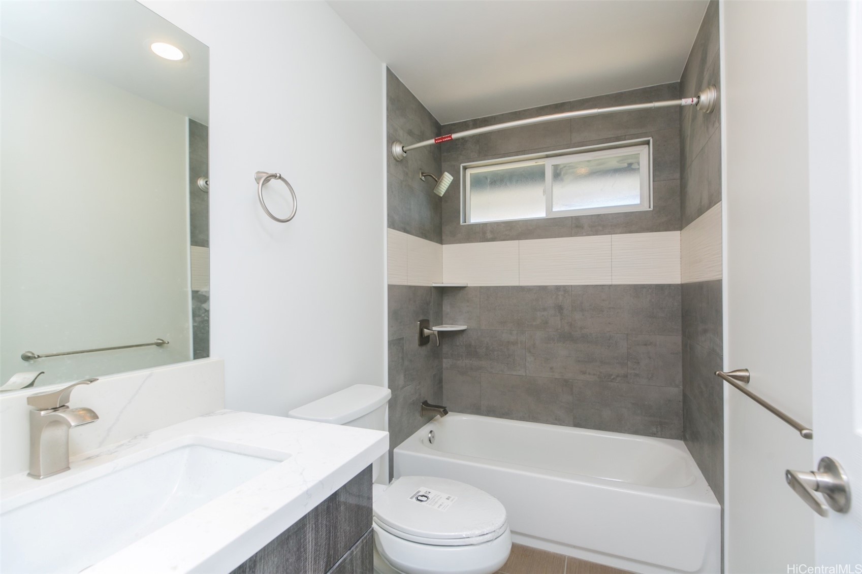 833 10th Avenue Property Photo 15