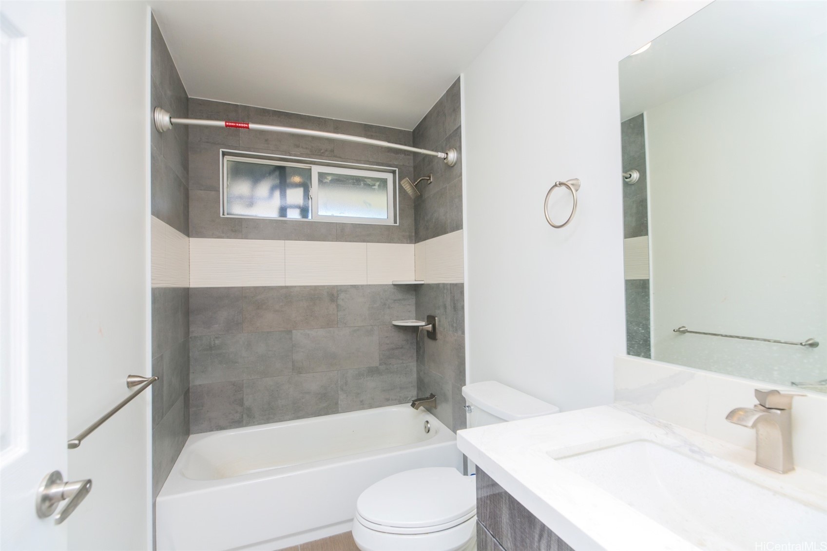833 10th Avenue Property Photo 17