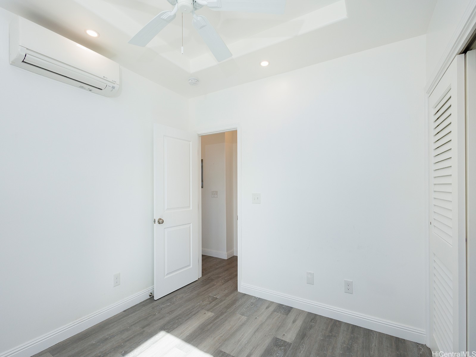 3252 Esther Street Property Photo 11