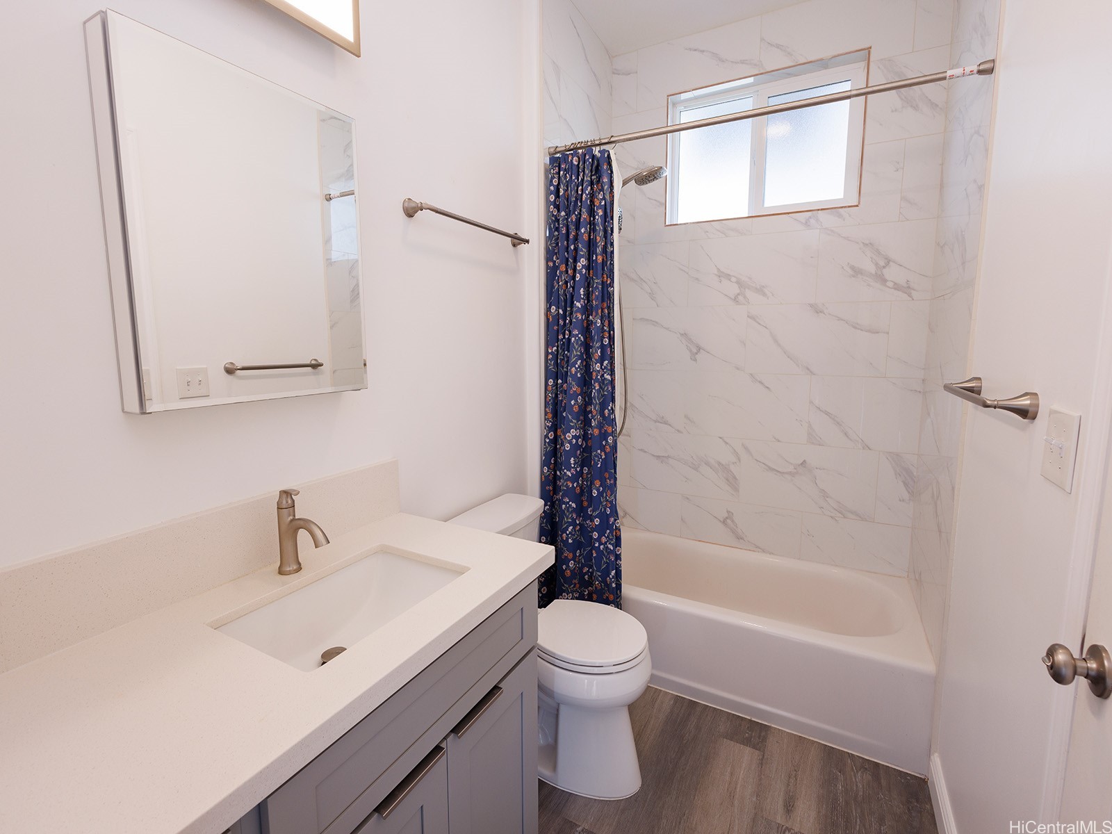 3252 Esther Street Property Photo 13