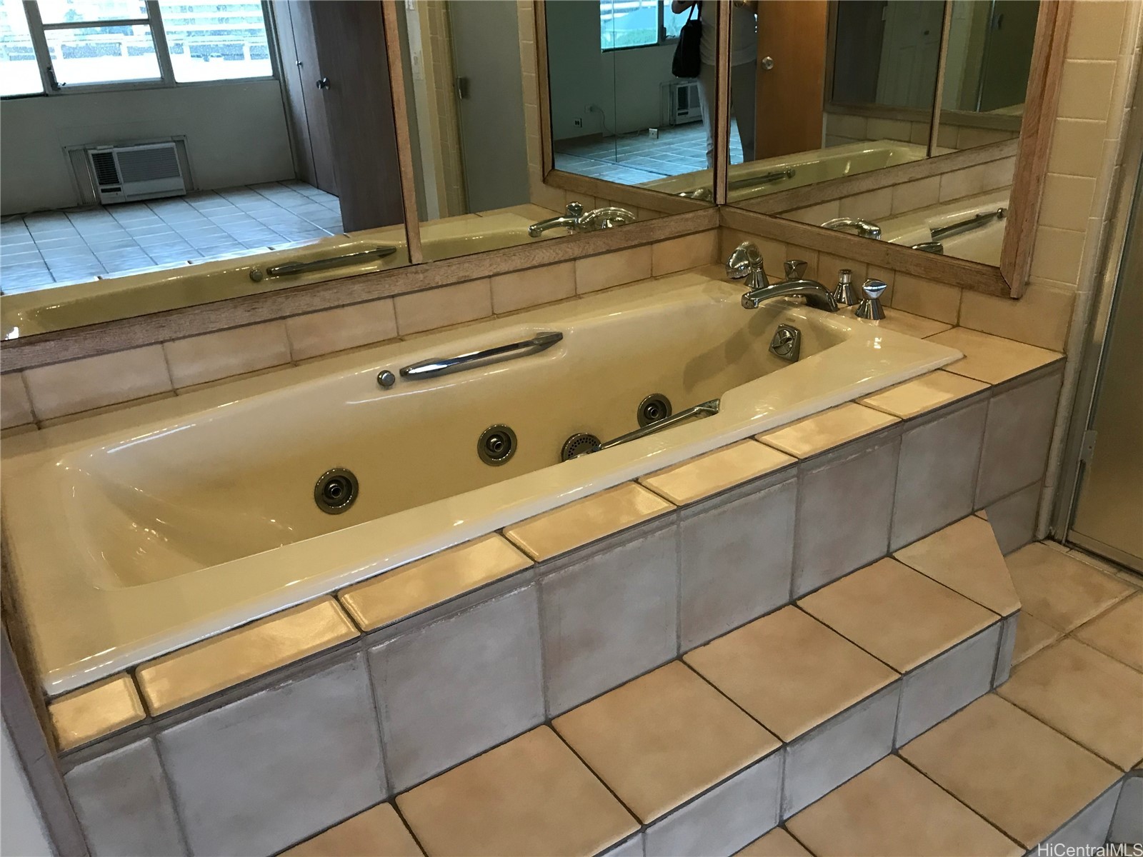 1645 Ala Wai Boulevard 903 Property Photo 10