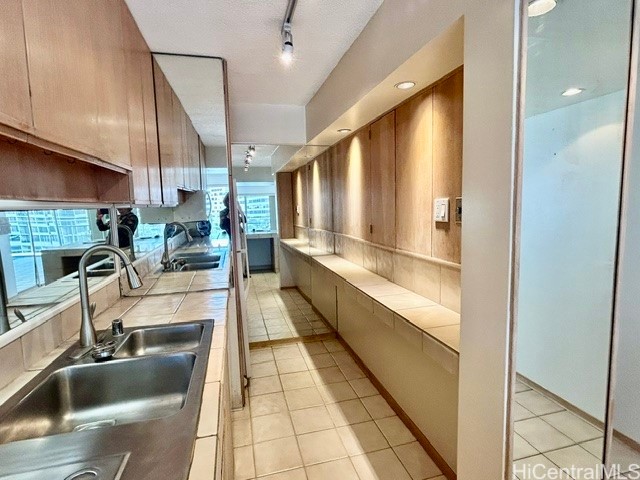 1645 Ala Wai Boulevard 903 Property Photo 18