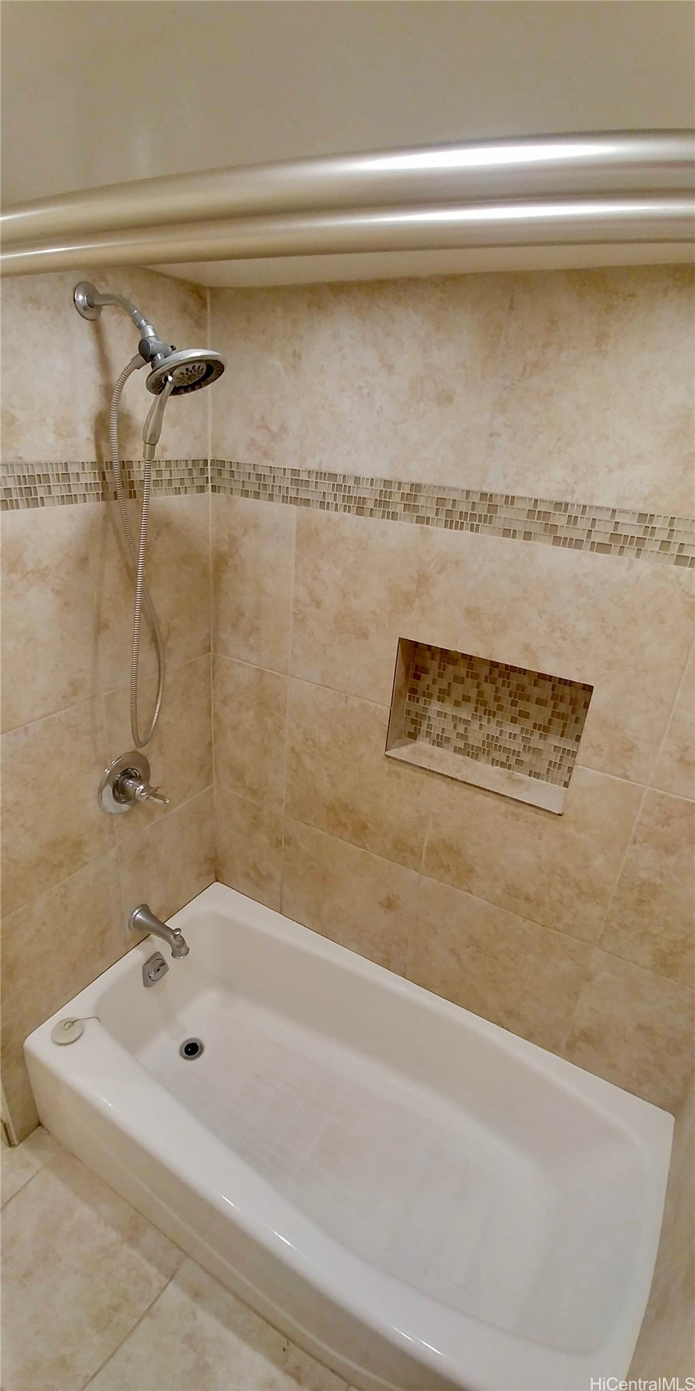 1099 Green Street B409 Property Photo 10