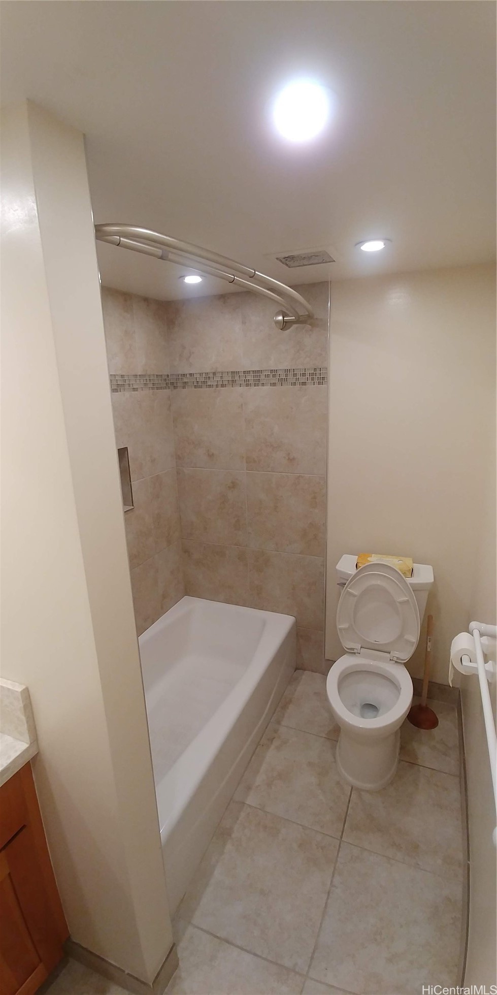 1099 Green Street B409 Property Photo 13