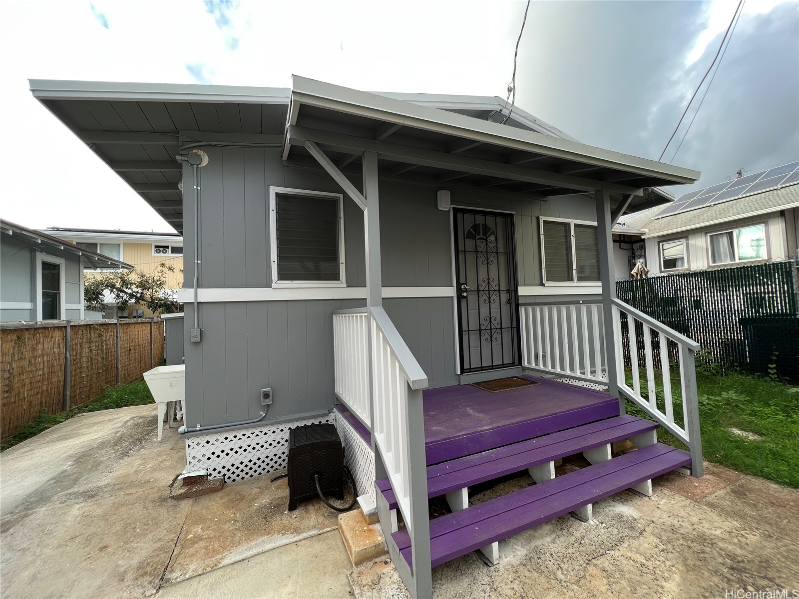 3046 Harding Avenue C Property Photo 1