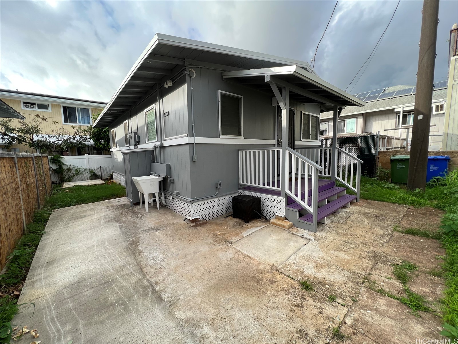 3046 Harding Avenue C Property Photo 2