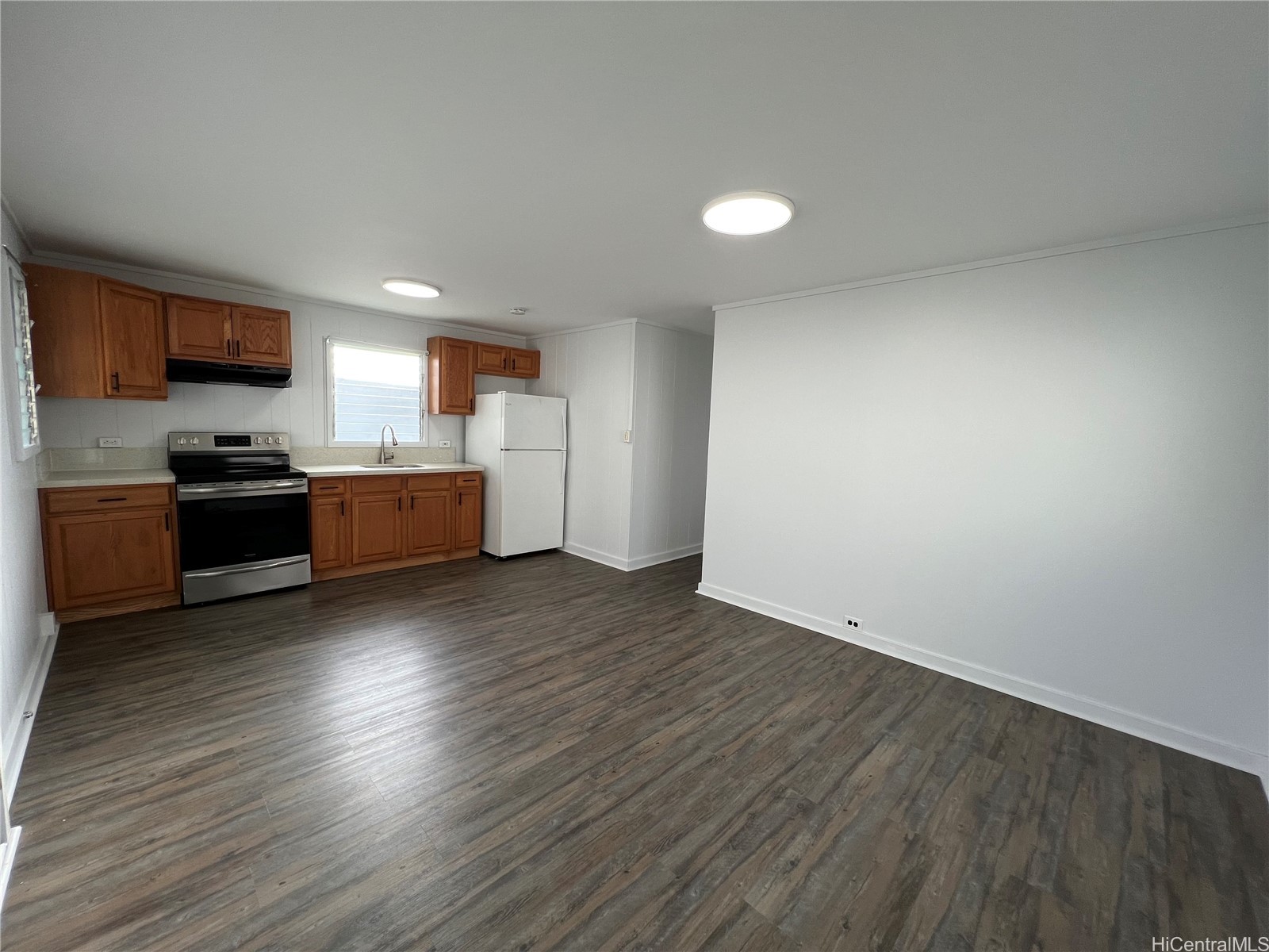 3046 Harding Avenue C Property Photo 4