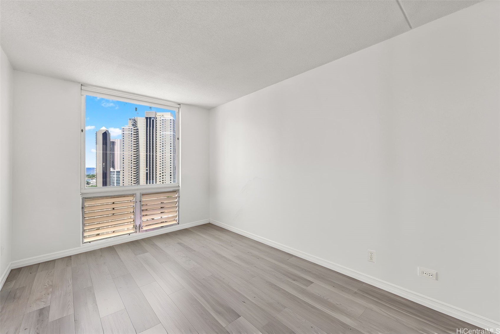 1717 Ala Wai Boulevard 2010 Property Photo 8
