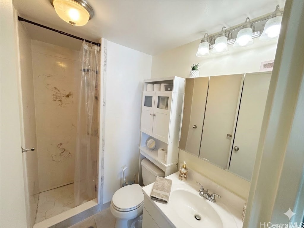 225 Queen Street 14a Property Photo 8