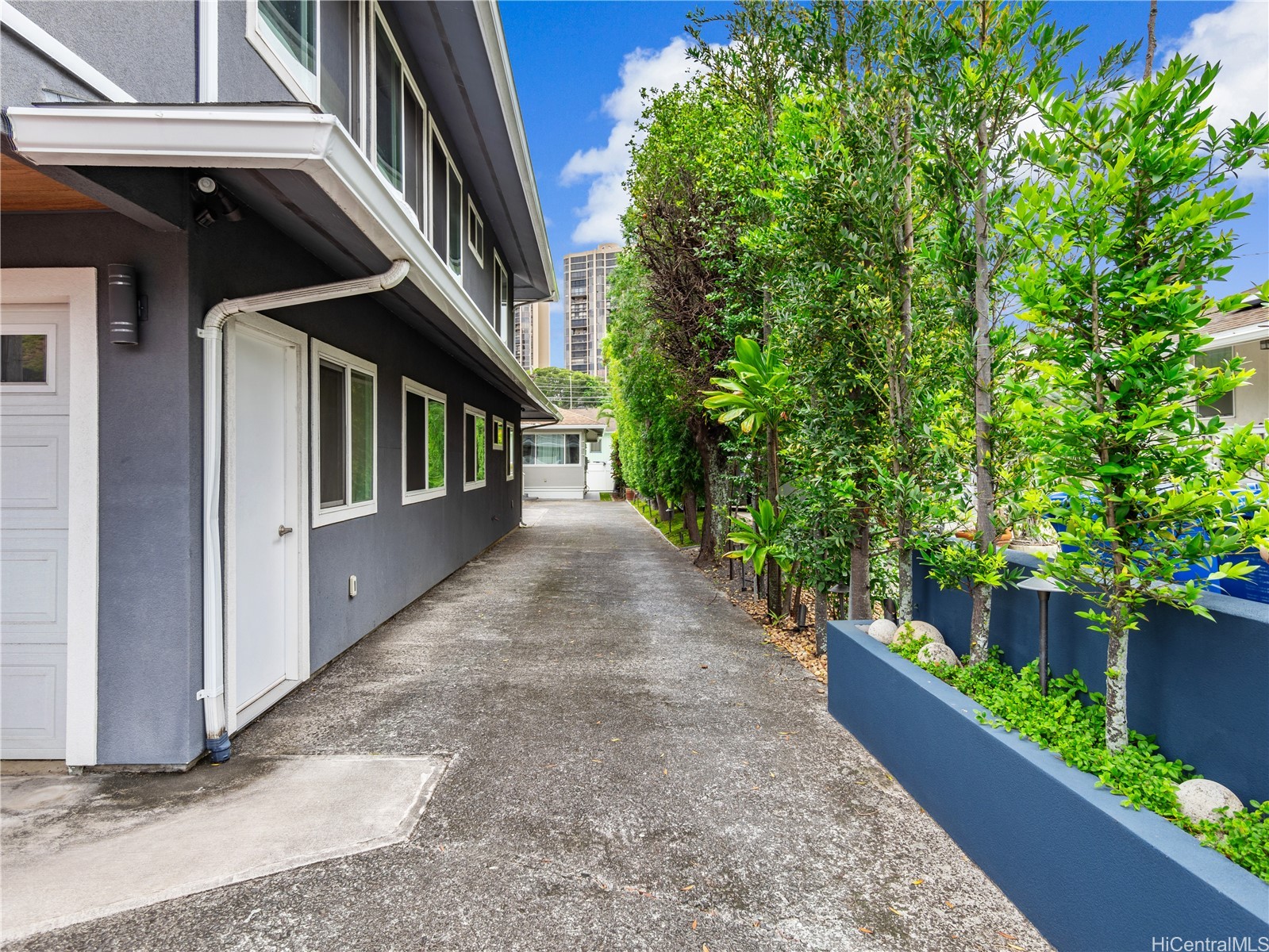 2134 Kanealii Avenue Property Photo 5