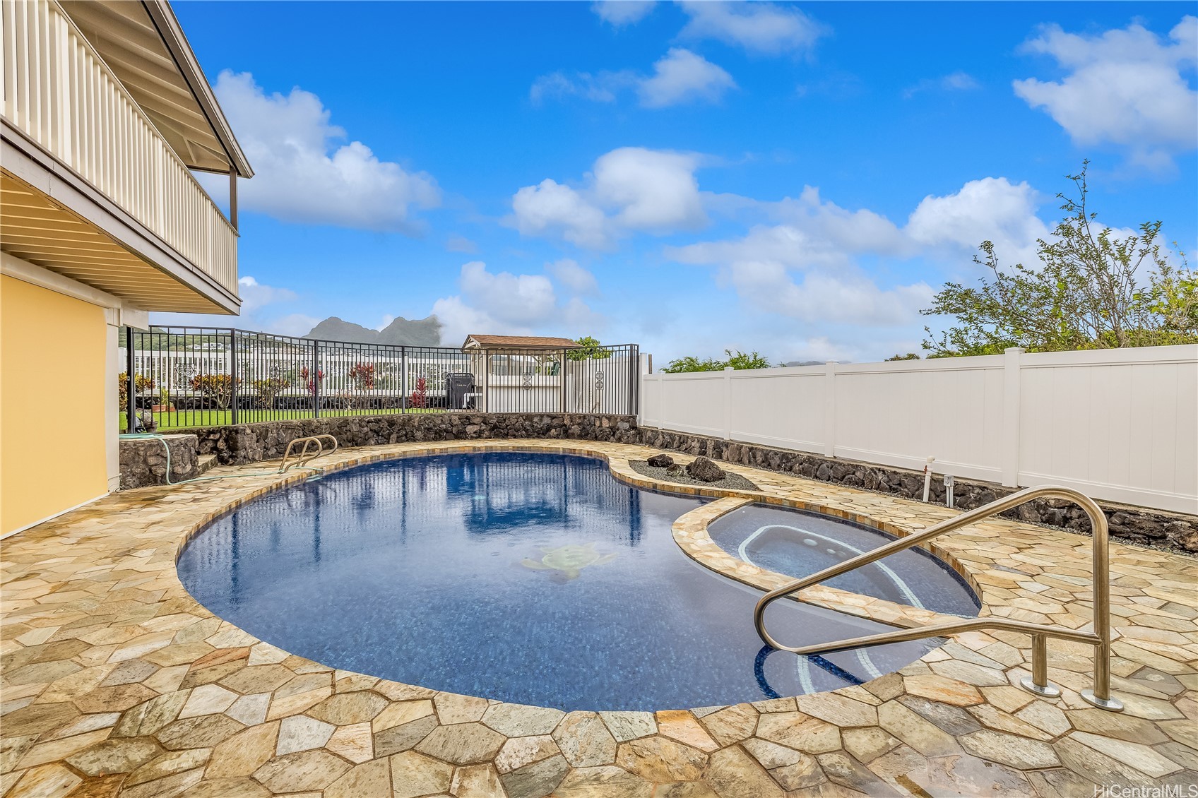 1315 Kupau Street Property Photo 3