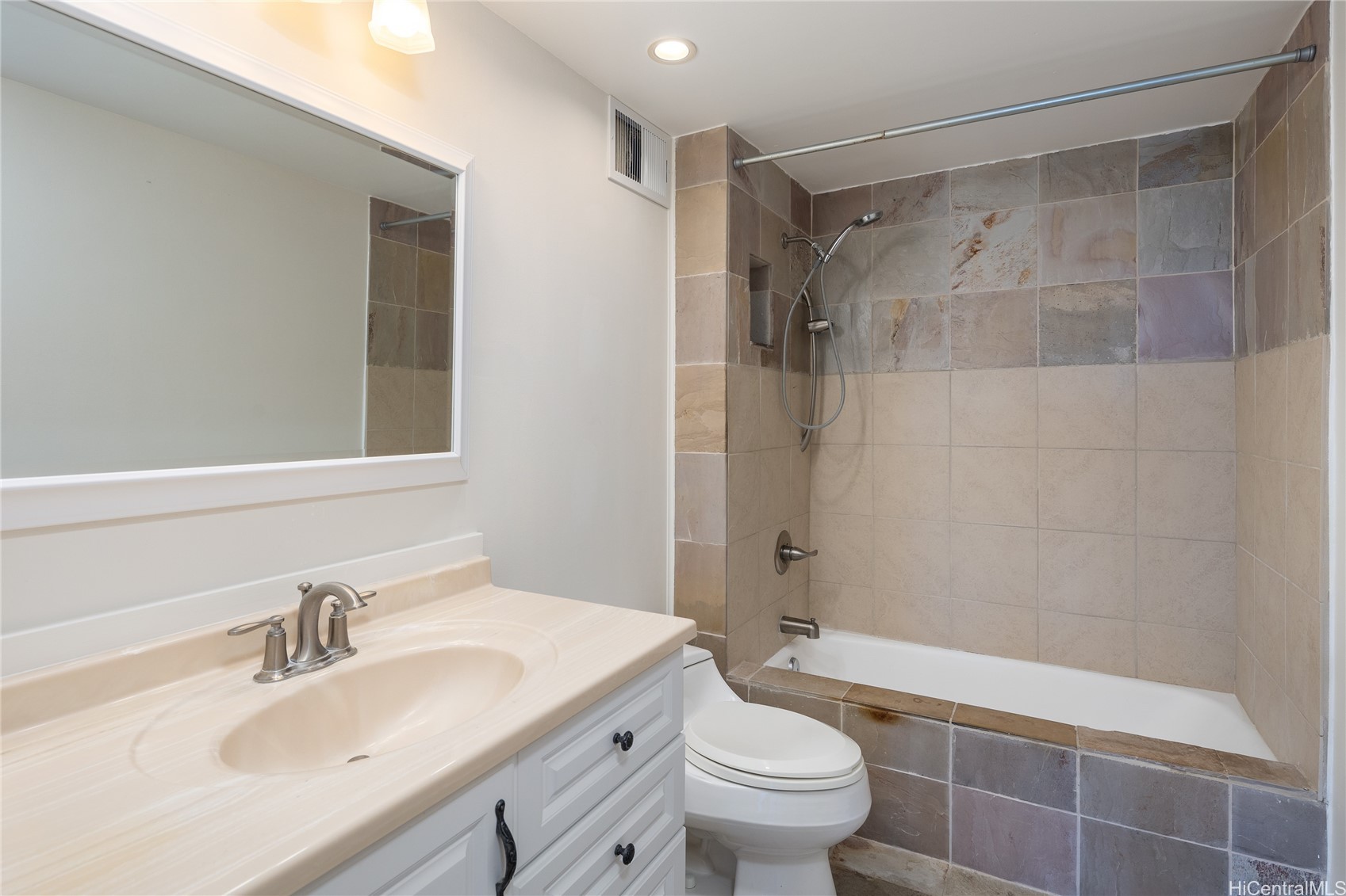 1350 Ala Moana Boulevard 2412 Property Photo 8