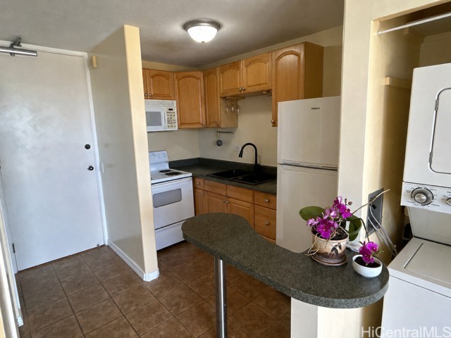 1560 Thurston Avenue 704 Property Photo 4